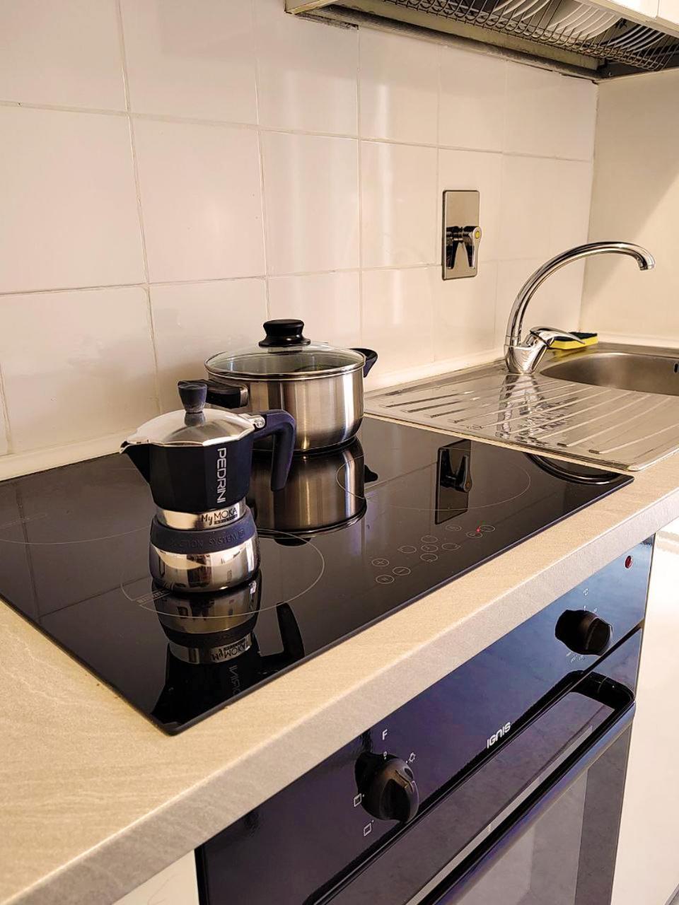Vivirome - 2 Bedrooms Apartment - San Giovanni Buitenkant foto