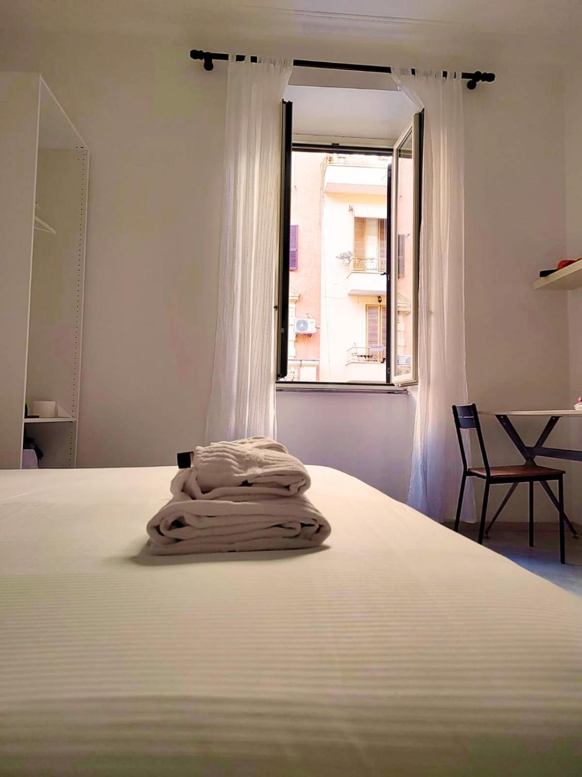 Vivirome - 2 Bedrooms Apartment - San Giovanni Buitenkant foto